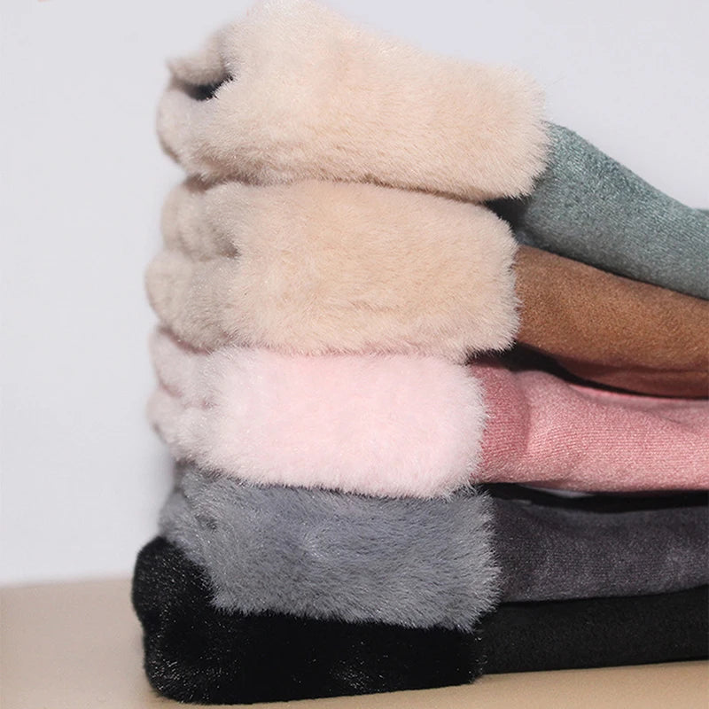 Furry Warm Mitts Full